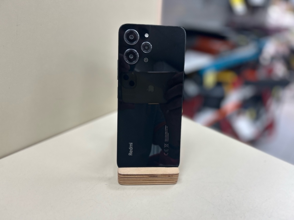 Смартфон Xiaomi Redmi 12 4/128