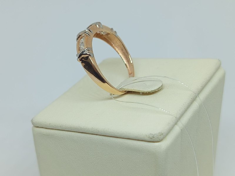 КОЛЬЦО С КАМНЯМИ (Au 585)