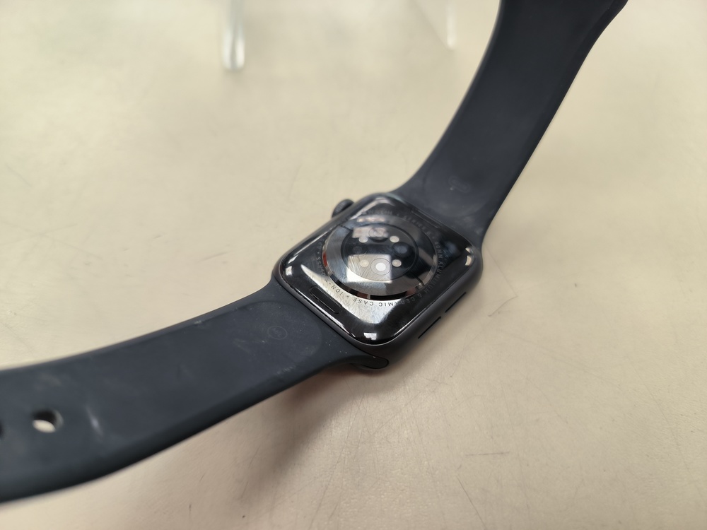 Смарт-часы Apple Watch Series 6 40mm