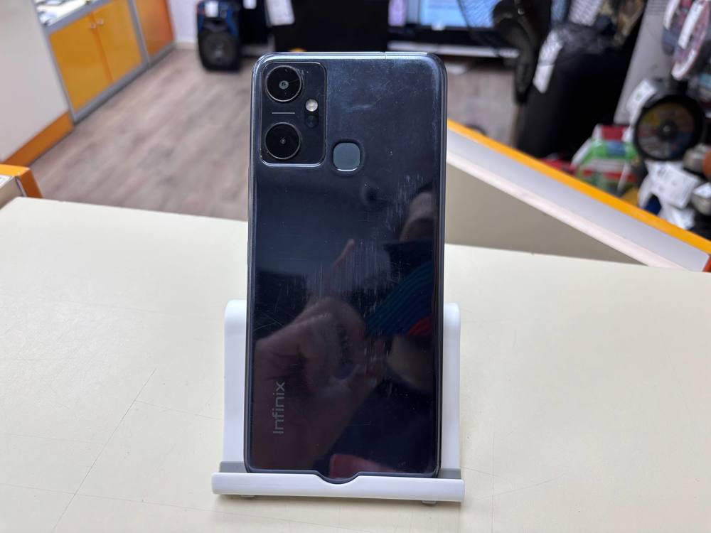 Смартфон Infinix Smart 6 PLUS 2/64