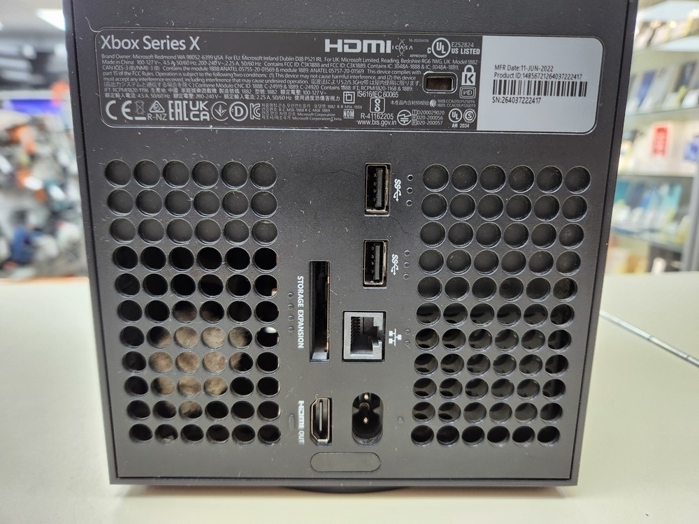 Игровая приставка Xbox Series X 1Tb