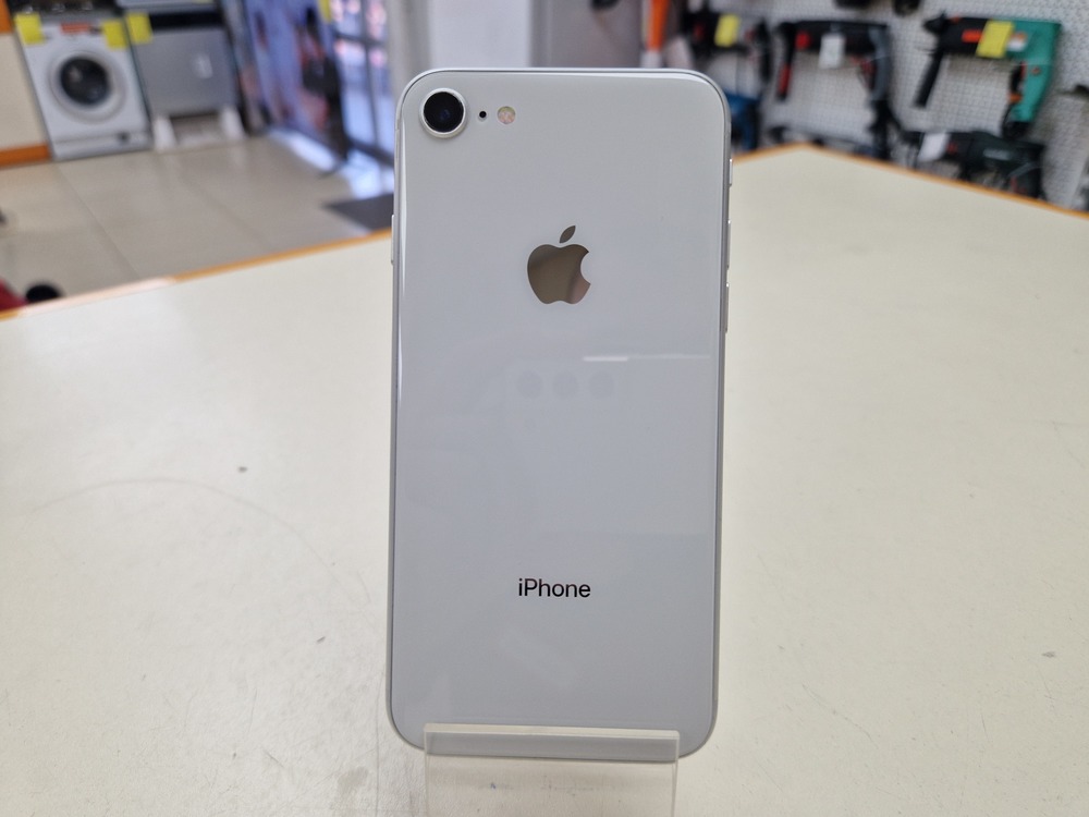 Смартфон Apple iPhone 8 64Gb