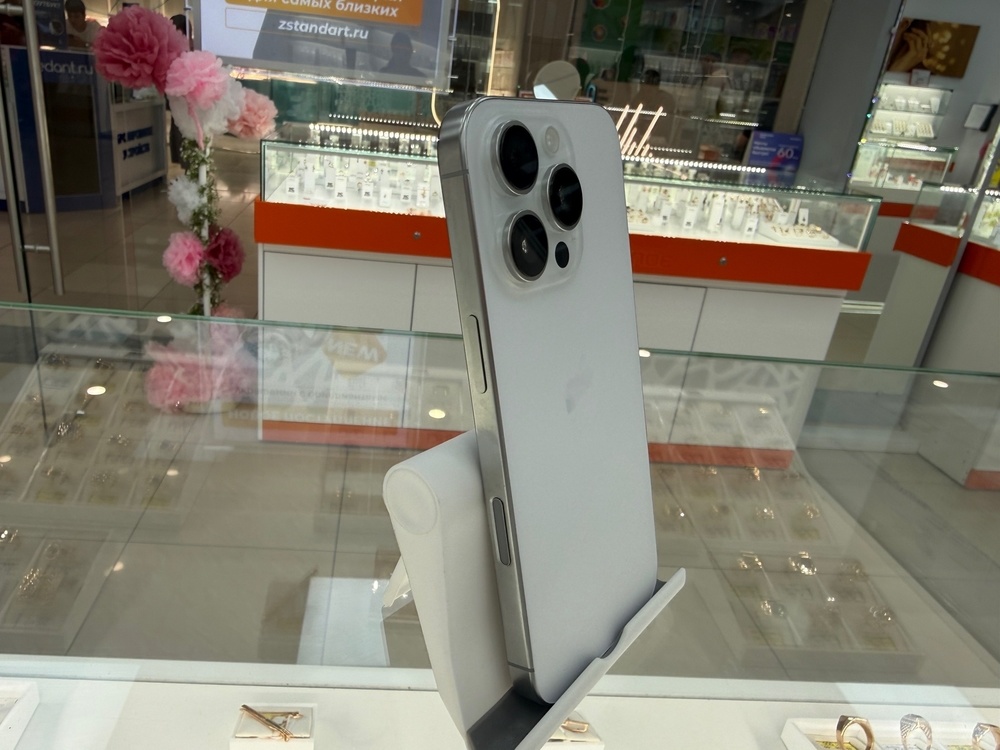 Смартфон Apple Iphone 16 Pro 128Gb