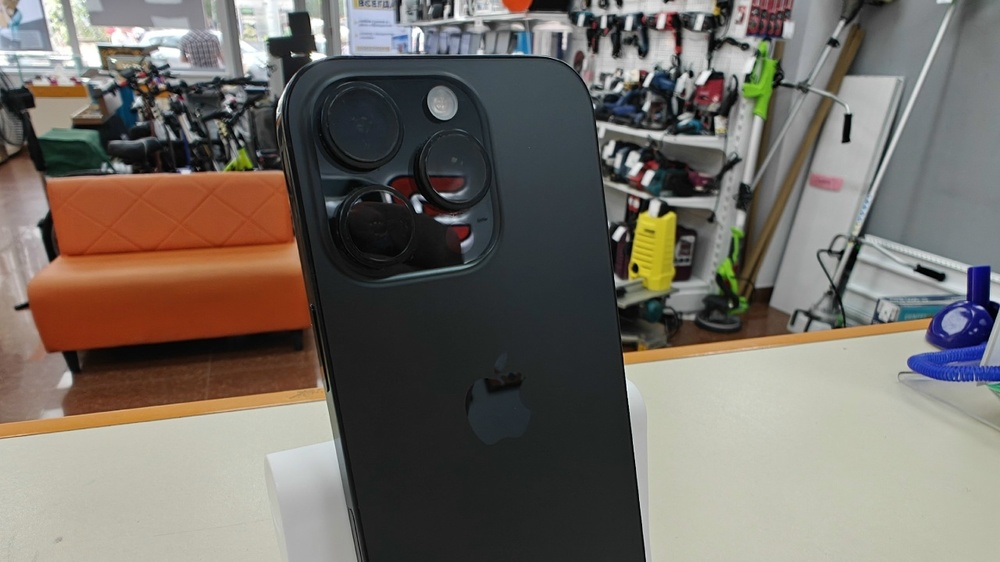 Смартфон Apple Iphone 16 Pro 128Gb