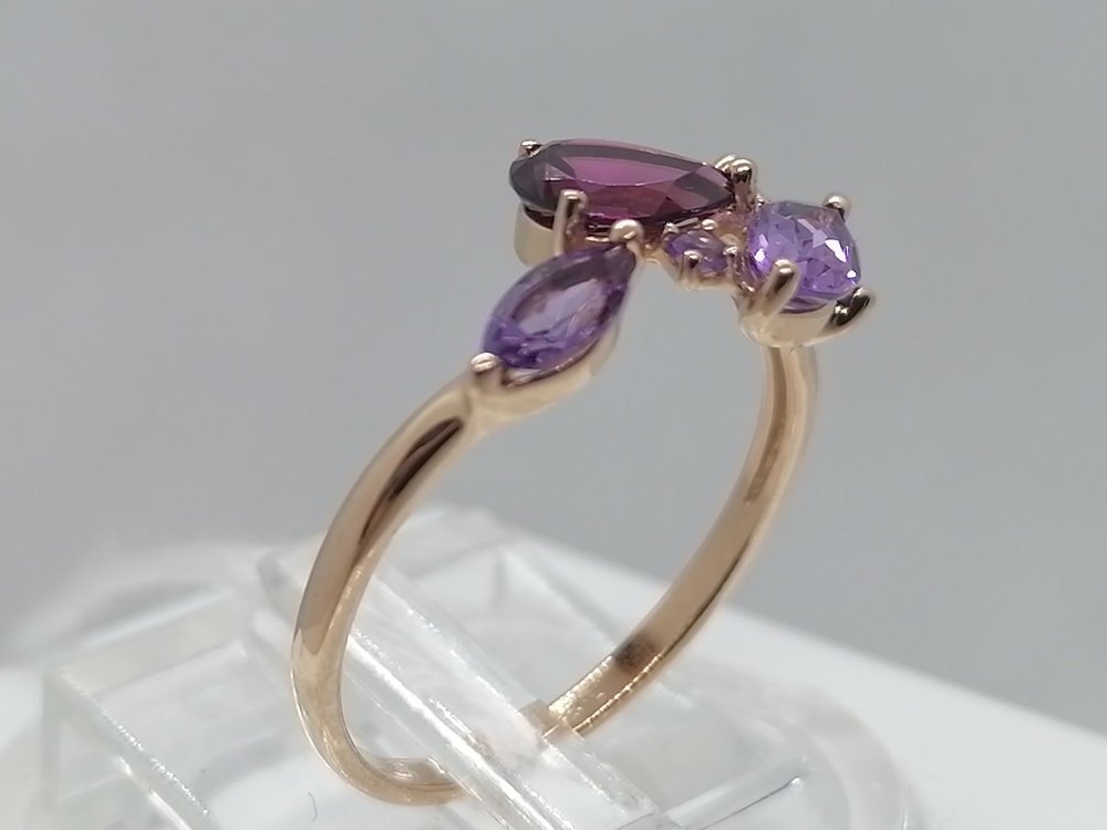 КОЛКМИ585 КОЛЬЦО С КАМНЯМИ (Au 585)