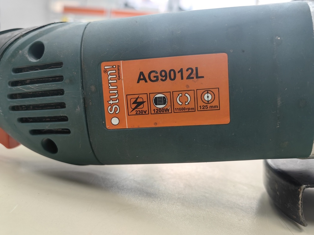 Угловая шлифмашина Sturm! AG9012T