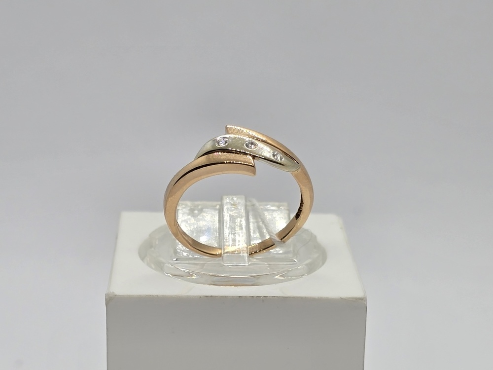 КОЛЬЦО С КАМНЯМИ (Au 585)