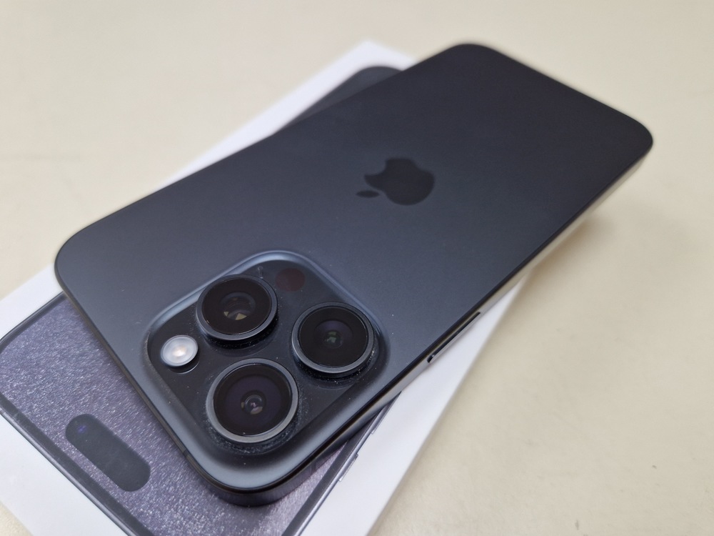 Смартфон Apple iPhone 15 Pro Max 256Gb