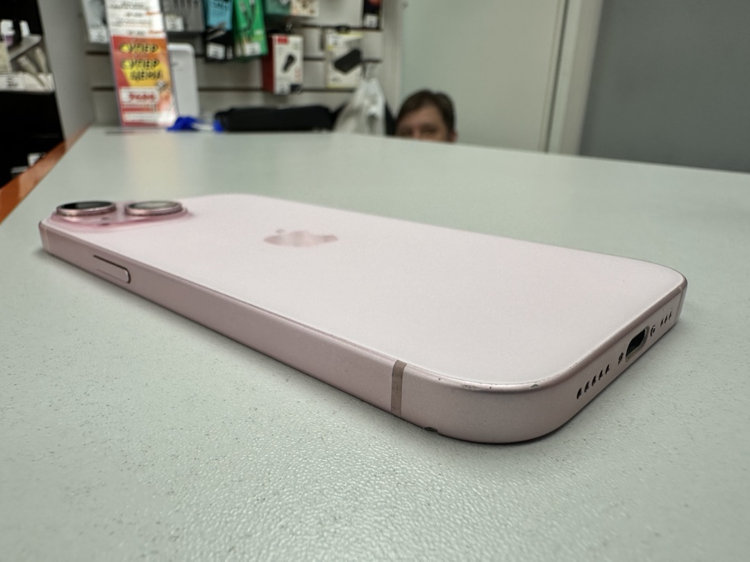 Смартфон Apple Iphone 15 128Gb