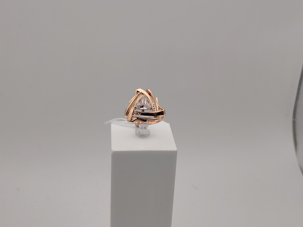 КОЛКМ585 КОЛЬЦО С КАМНЕМ (Au 585)