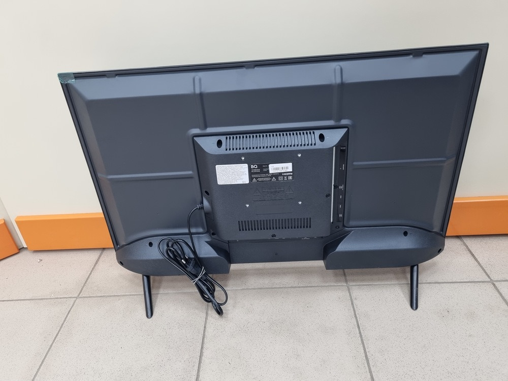 LED Телевизор BQ 32FS34B
