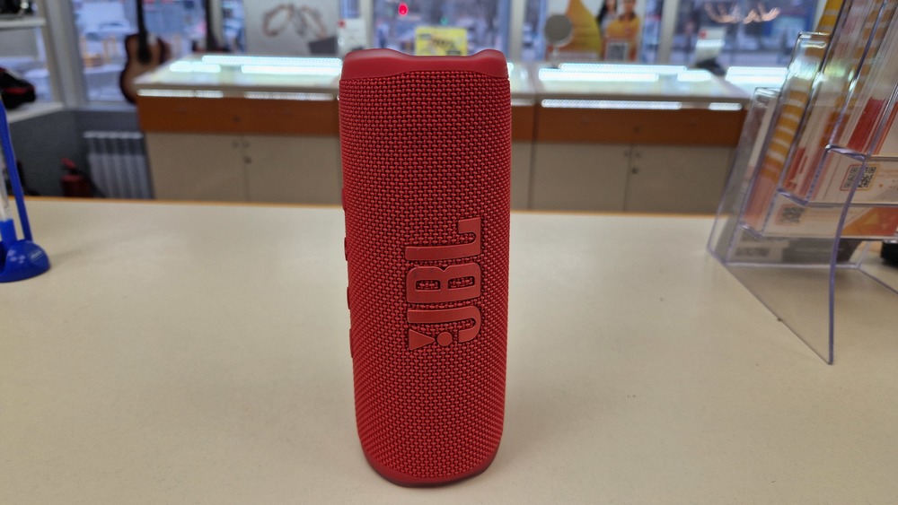 Портативная акустика JBL Flip 6;