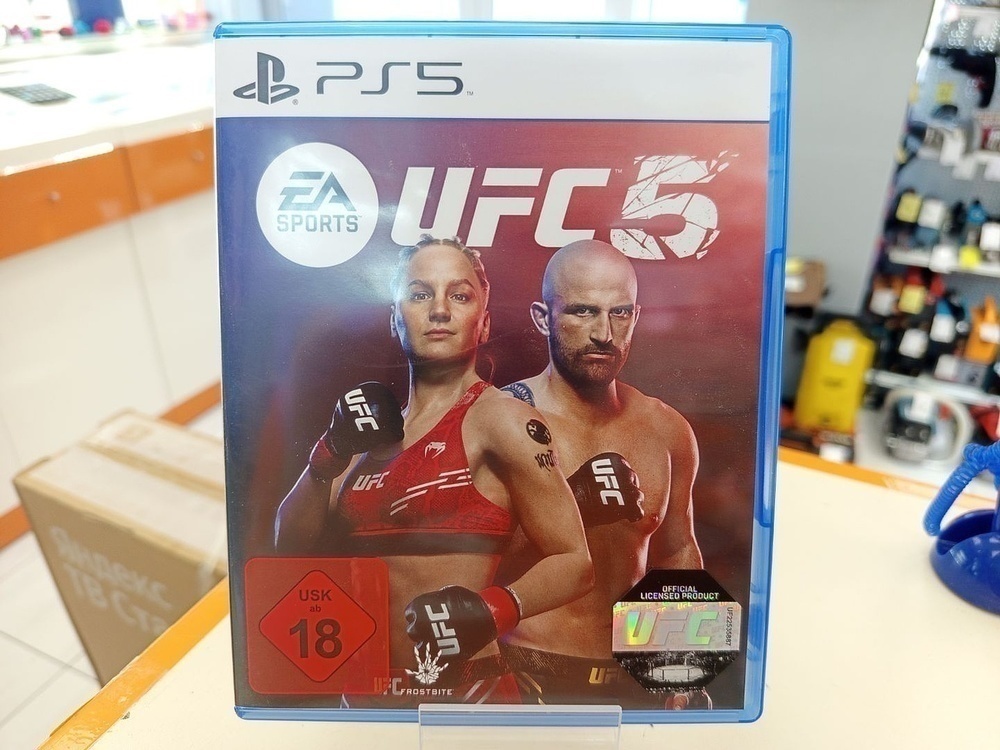 Игра Playstation 5 UFC5
