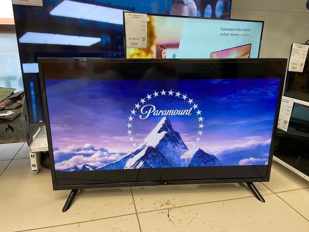 LED Телевизор HI VHIX-40F152MSY