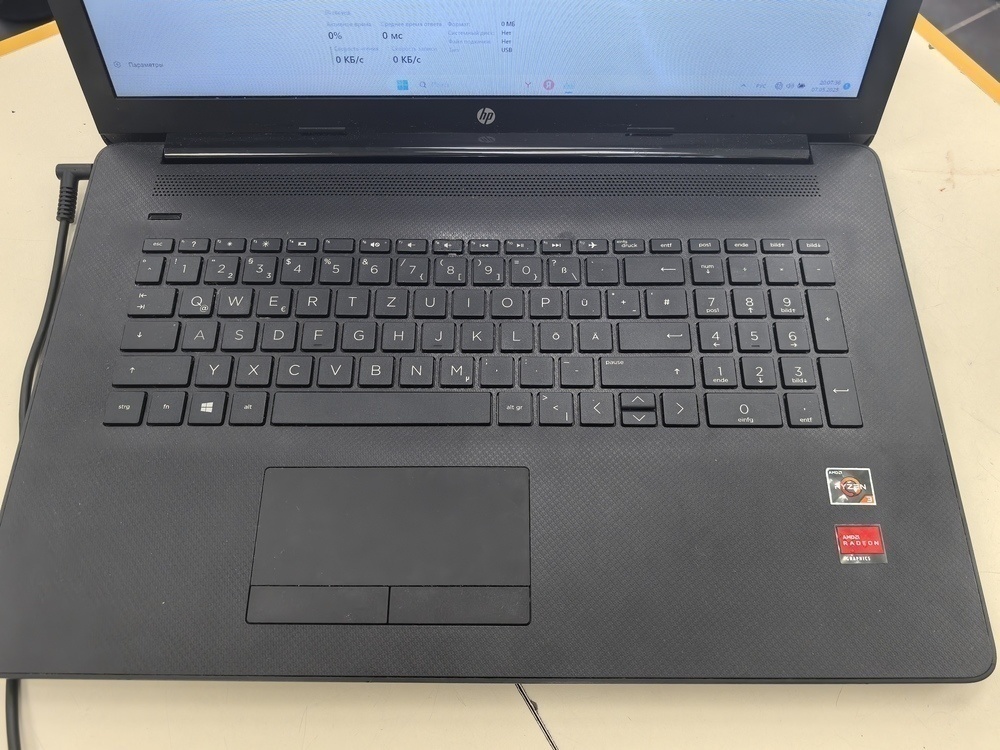 Ноутбук HP 15gw006ur; Ryzen 3 3250U, Radeon Graphics, 8 Гб, 250 Гб, Нет