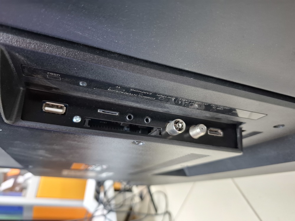 LED Телевизор Candy Uno 50