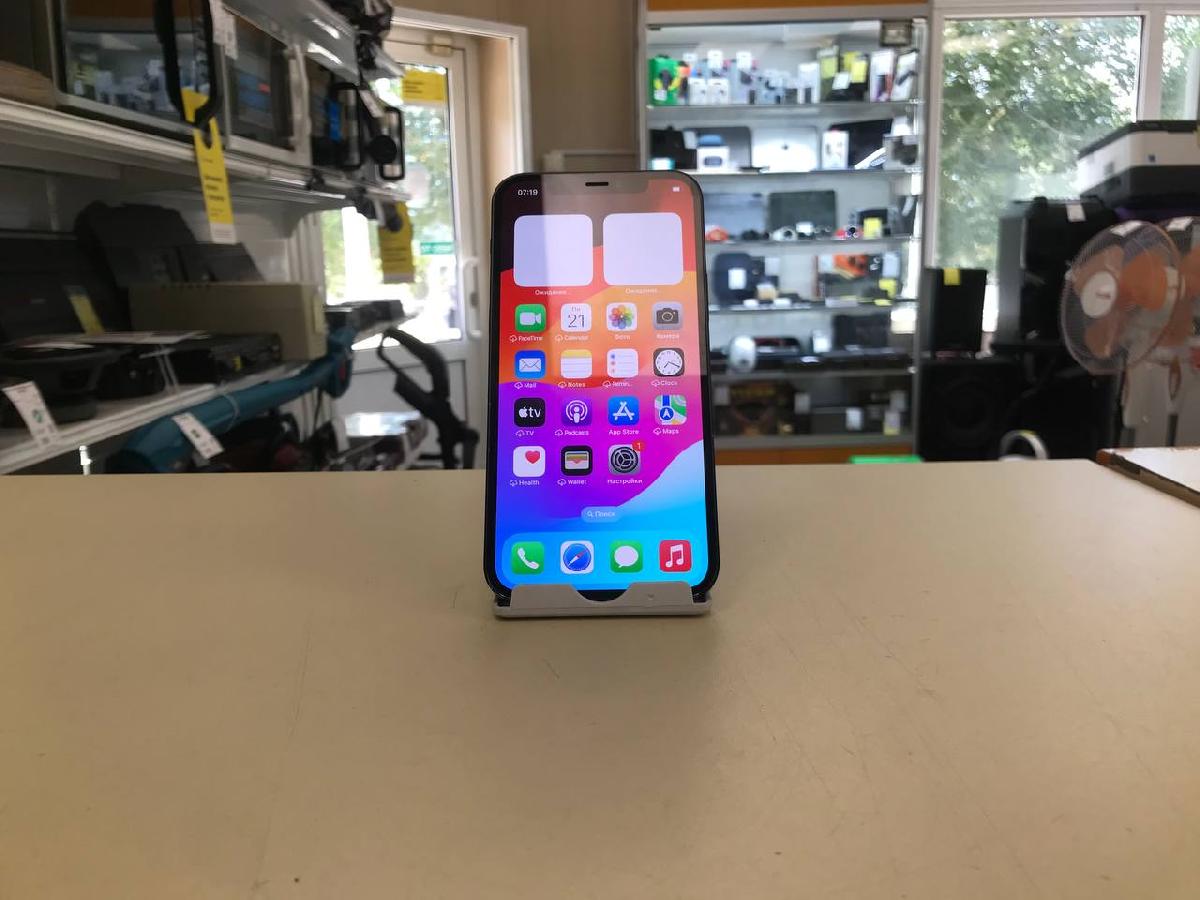 Смартфон Apple iPhone 12 64Gb