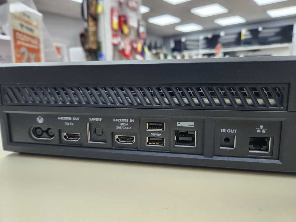 Игровая приставка Xbox One 500Gb
