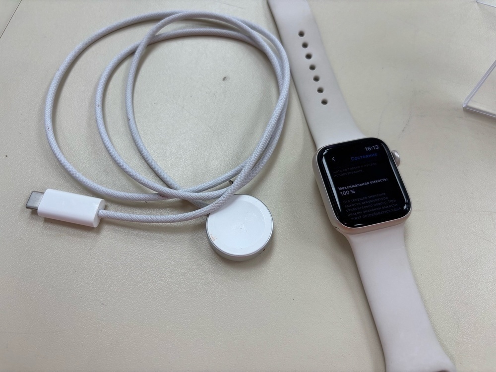 Смарт-часы Apple Watch SE 2025 40mm