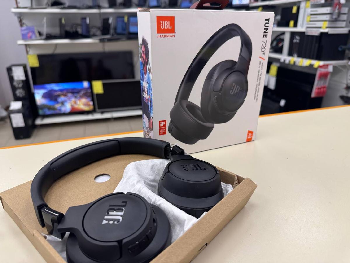 Наушники беспроводные JBL Tune 720BT;