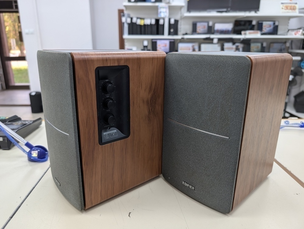 Колонки Edifier R1280