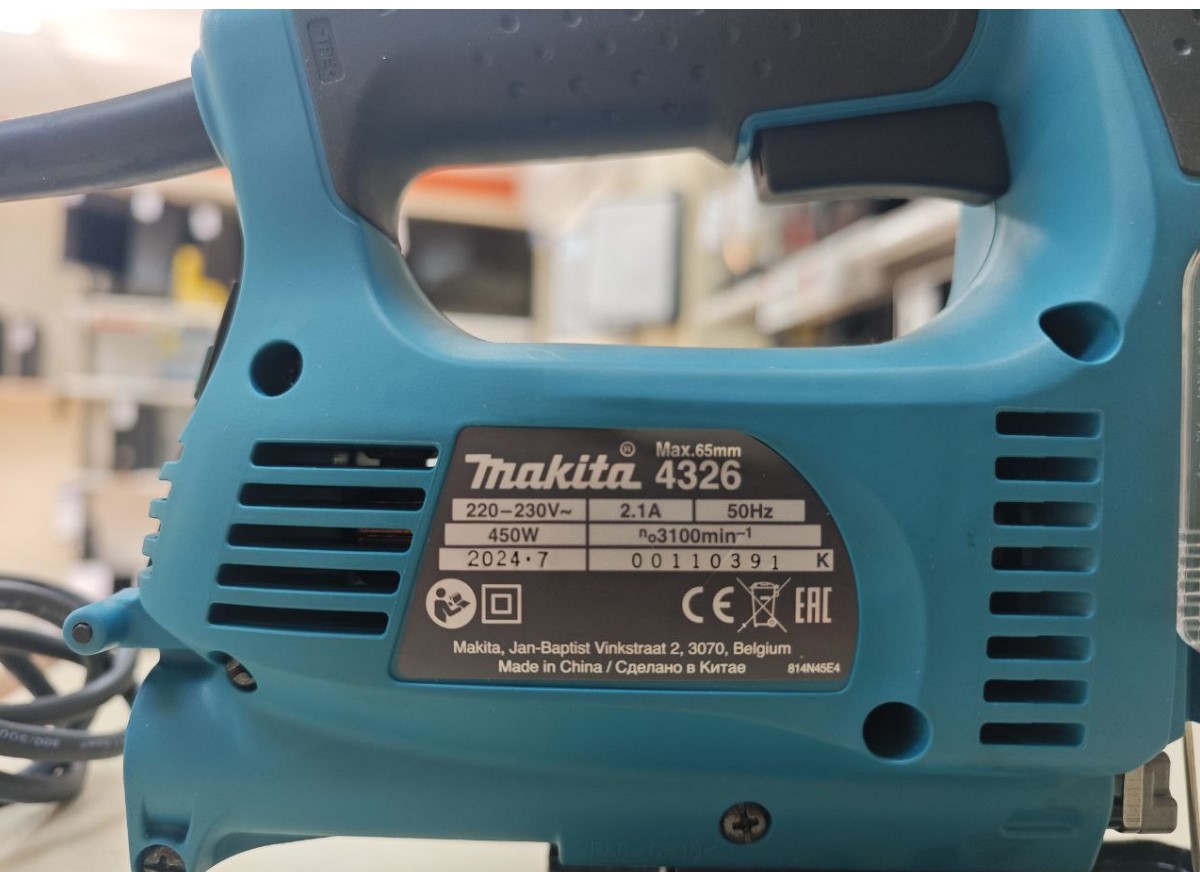 Лобзик Makita 4326;