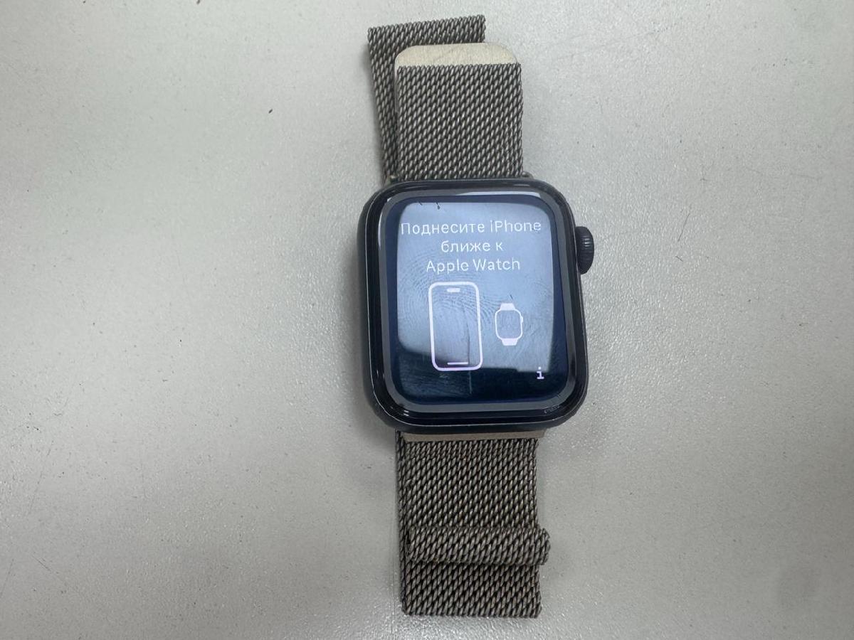 Смарт-часы Apple Watch SE 40mm