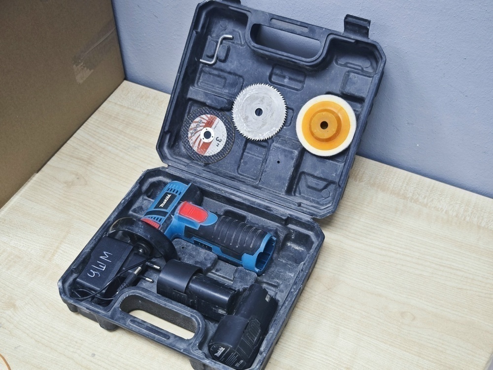 Угловая шлифмашина Makita 125