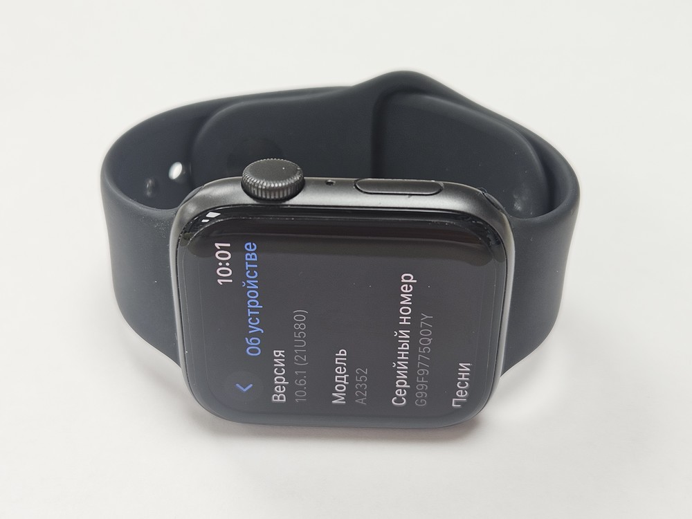 Смарт-часы Apple Watch SE 2020 44mm