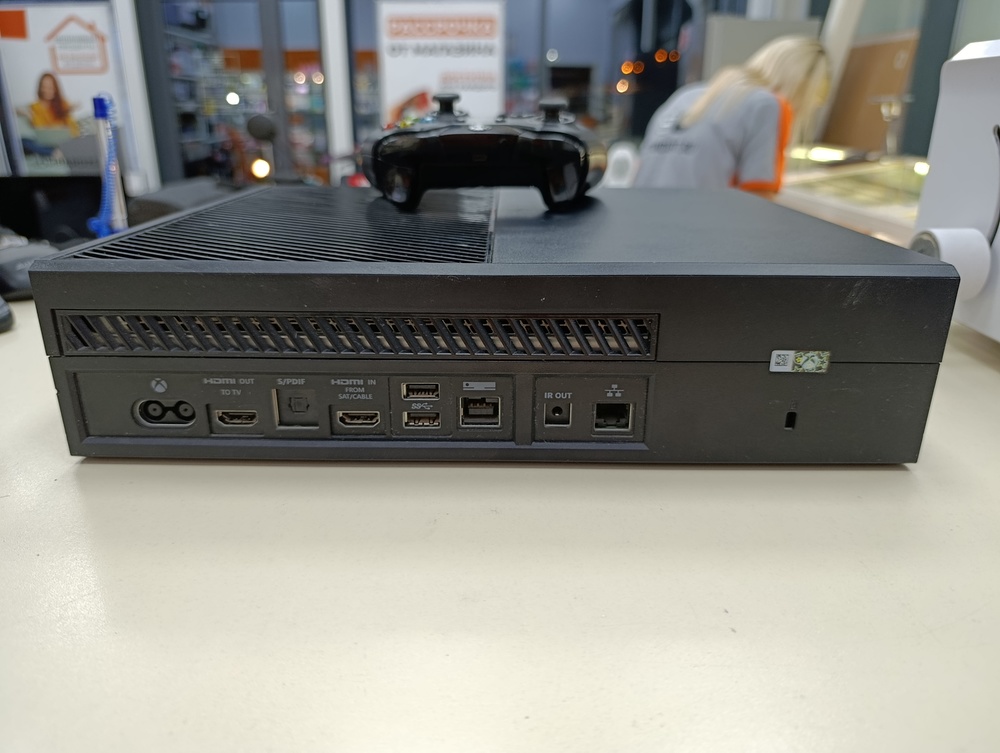 Игровая приставка Xbox One 1 Tb Игровая приставка Xbox One 1 Tb