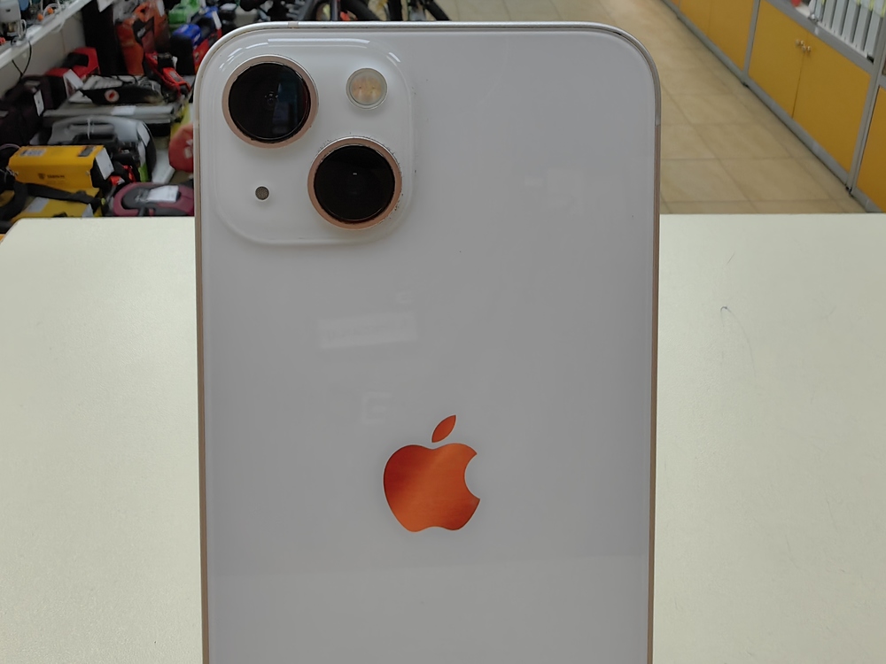 Смартфон Apple iPhone 13 128Gb
