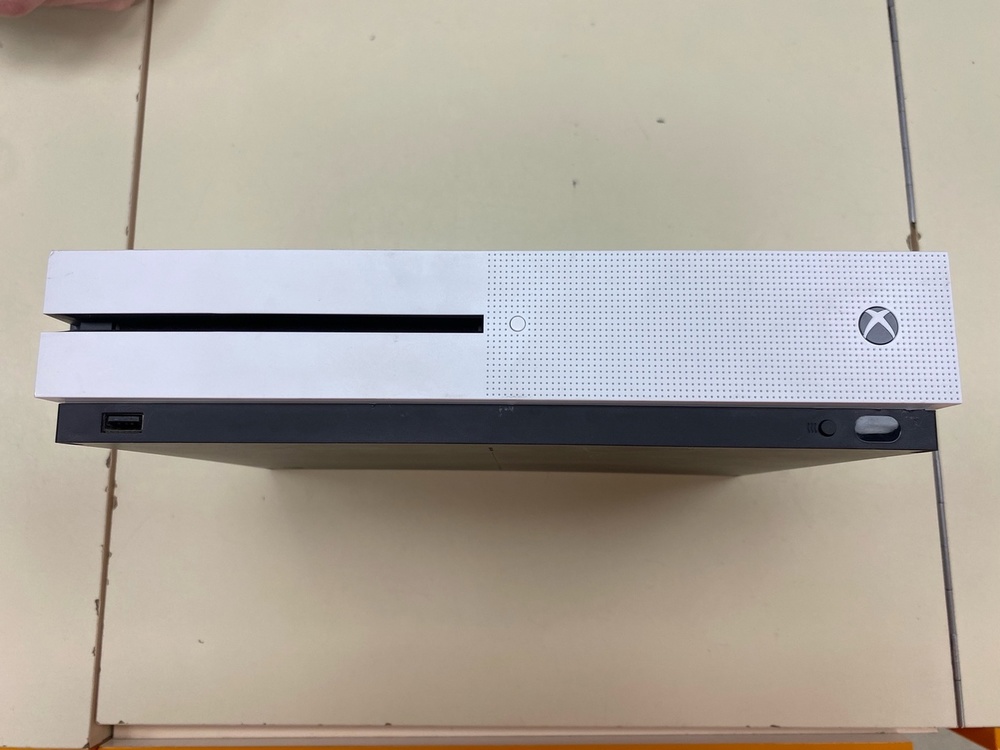 Игровая приставка Xbox One S 1TB