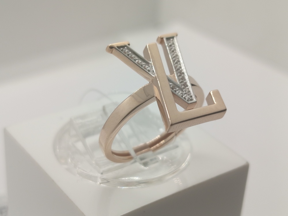 КОЛЬЦО С КАМНЯМИ (Au 585)