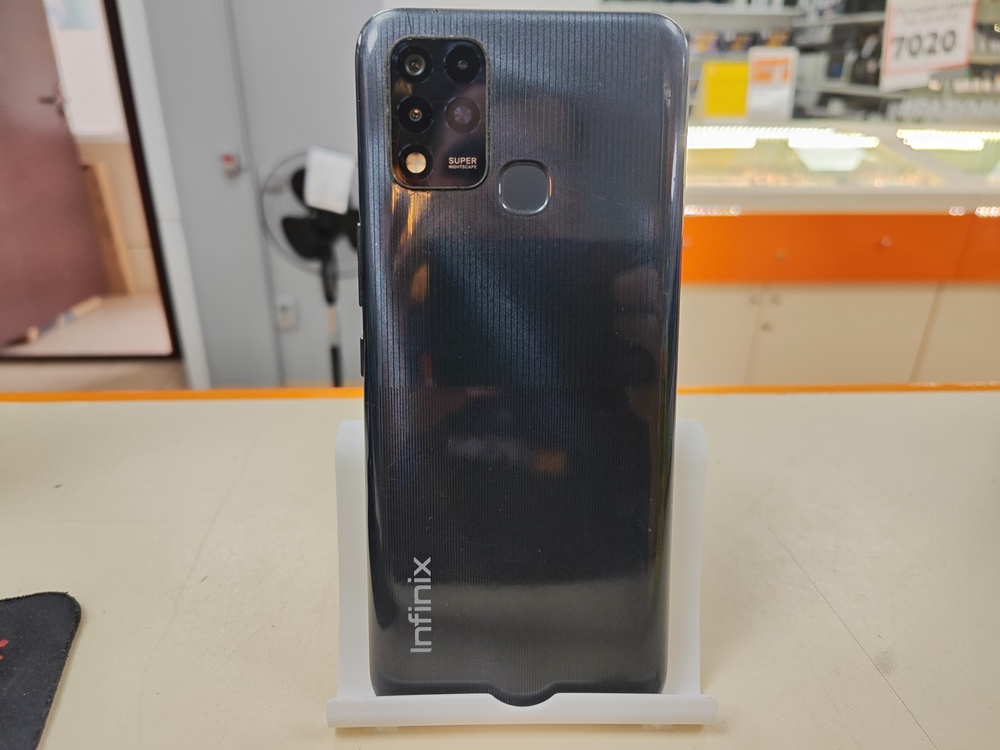 Смартфон Infinix HOT 11 4/128