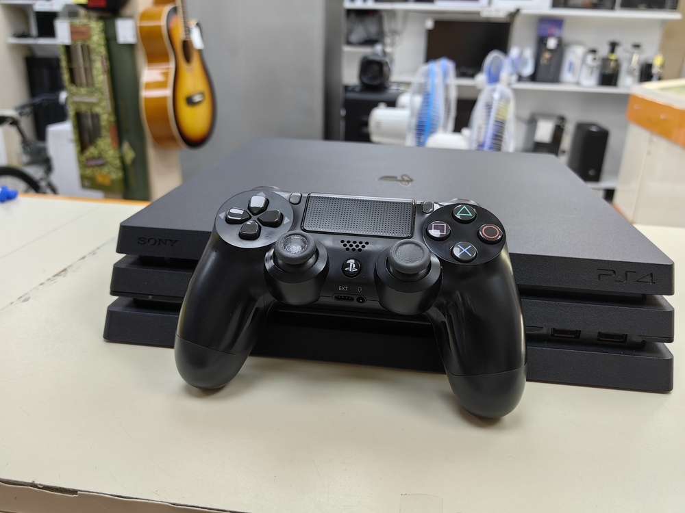 Игровая приставка PlayStation 4 Pro 1Tb