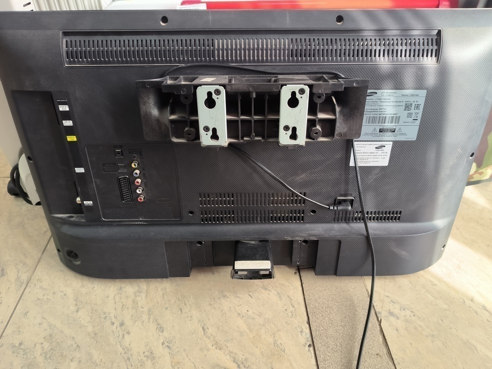 LED Телевизор Samsung T32E310EX