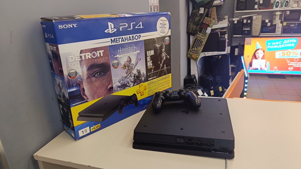Игровая приставка PlayStation 4 Slim 1Tb Игровая приставка PlayStation 4 Slim 1Tb