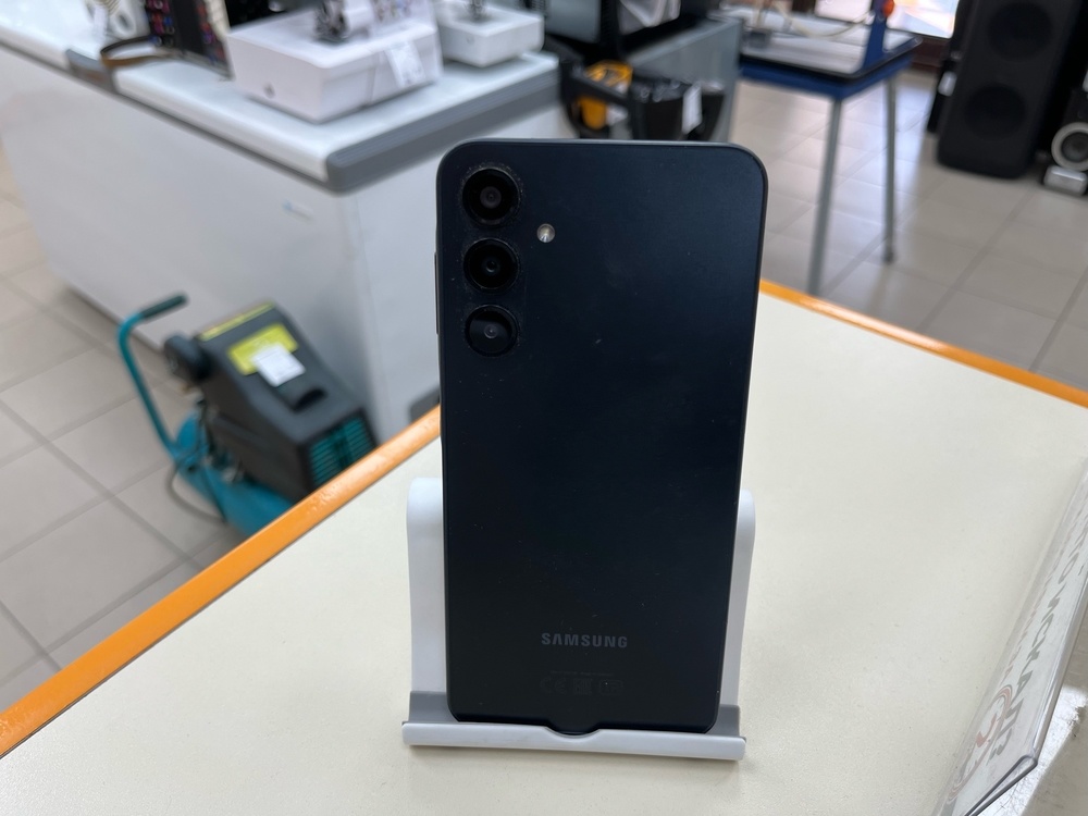 Смартфон Samsung Galaxy A16 8/256