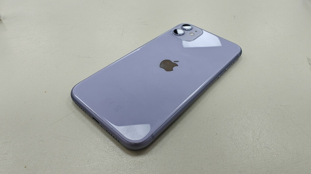 Смартфон Apple iPhone 11 64Gb