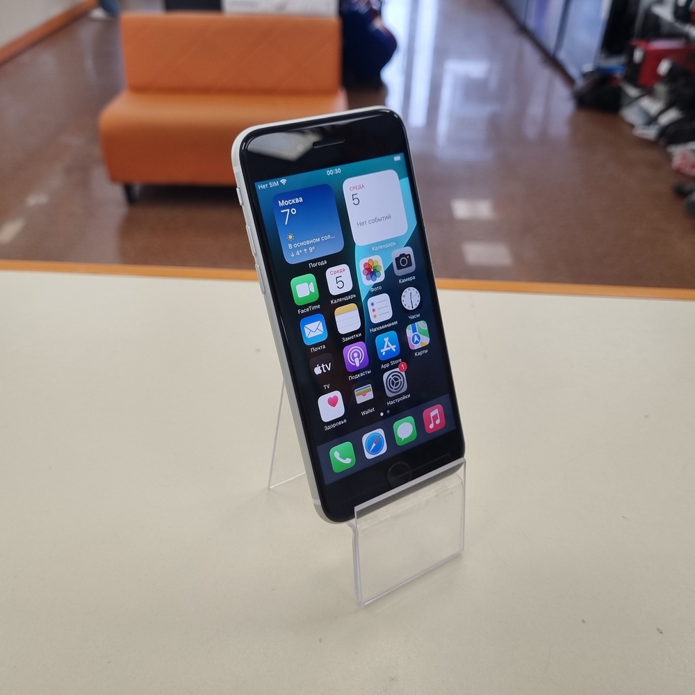 Смартфон Apple iPhone SE 2020 64Gb