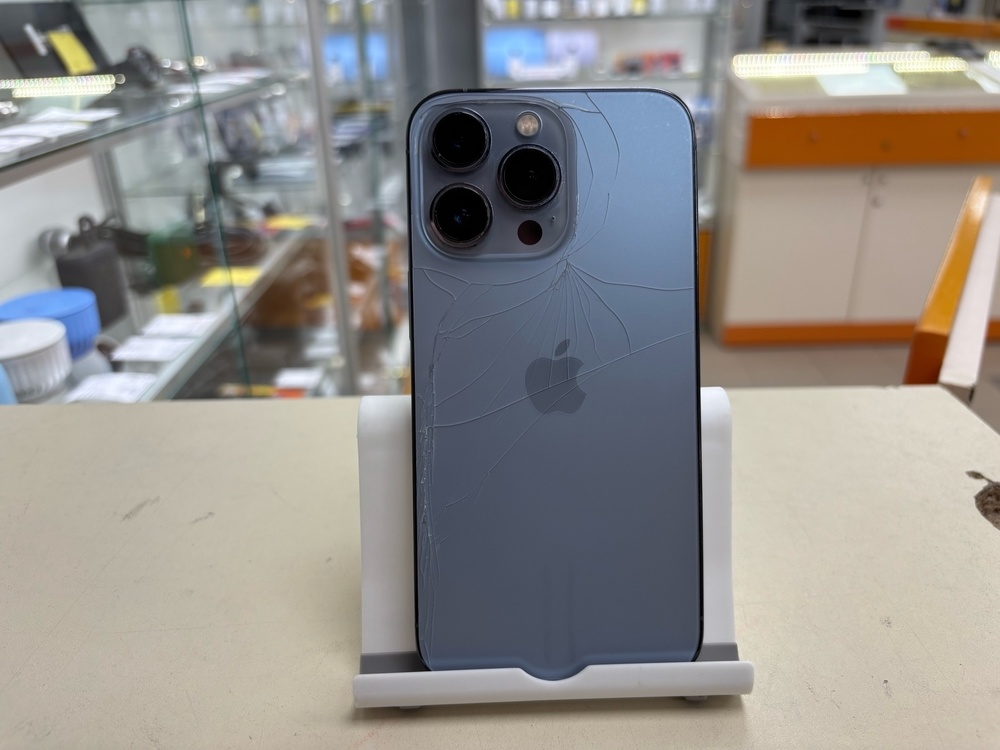 Смартфон Apple iPhone 13 Pro 128Gb