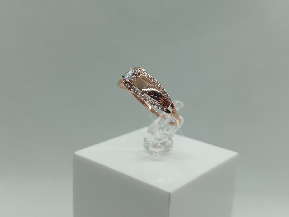 КОЛЬЦО С КАМНЯМИ (Au 585)