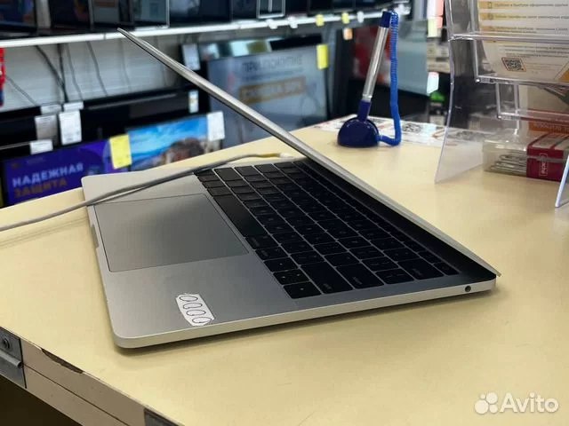 Ноутбук Apple MacBook Pro (13 дюймов,  два порта Thunderbolt 3,2017) A1708