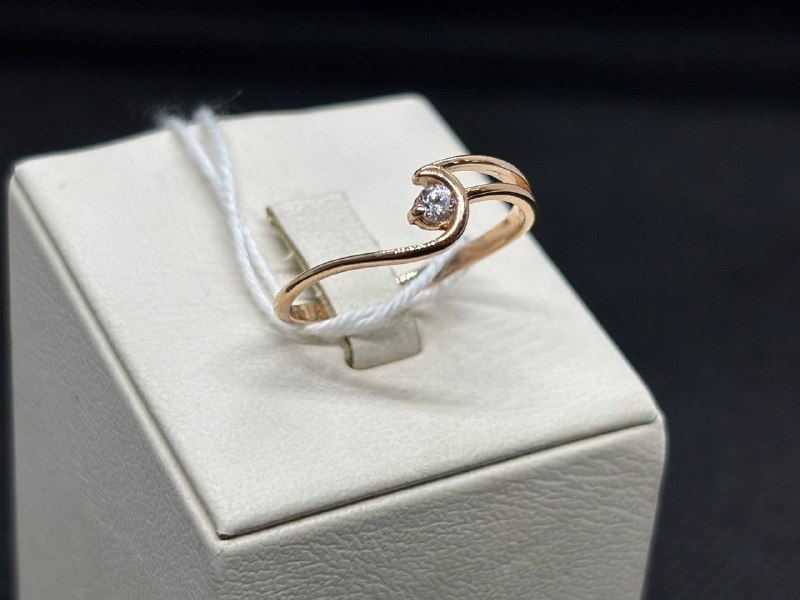 КОЛКМ585 КОЛЬЦО С КАМНЕМ (Au 585)