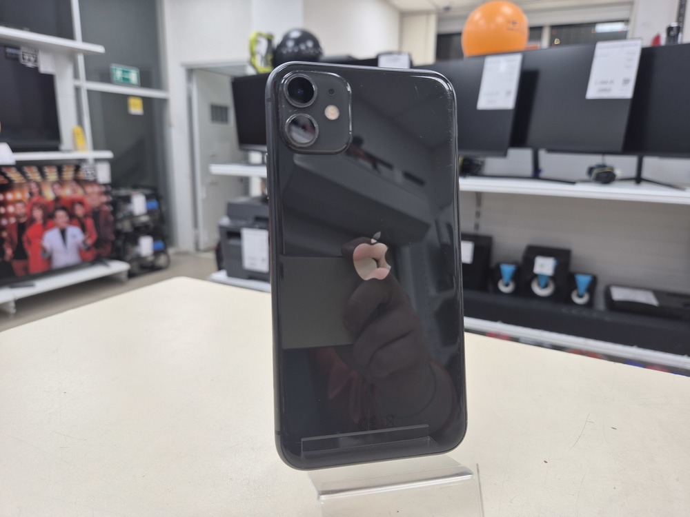 Смартфон Apple iPhone 11 64Gb