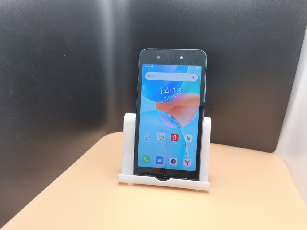 Смартфон Itel A25