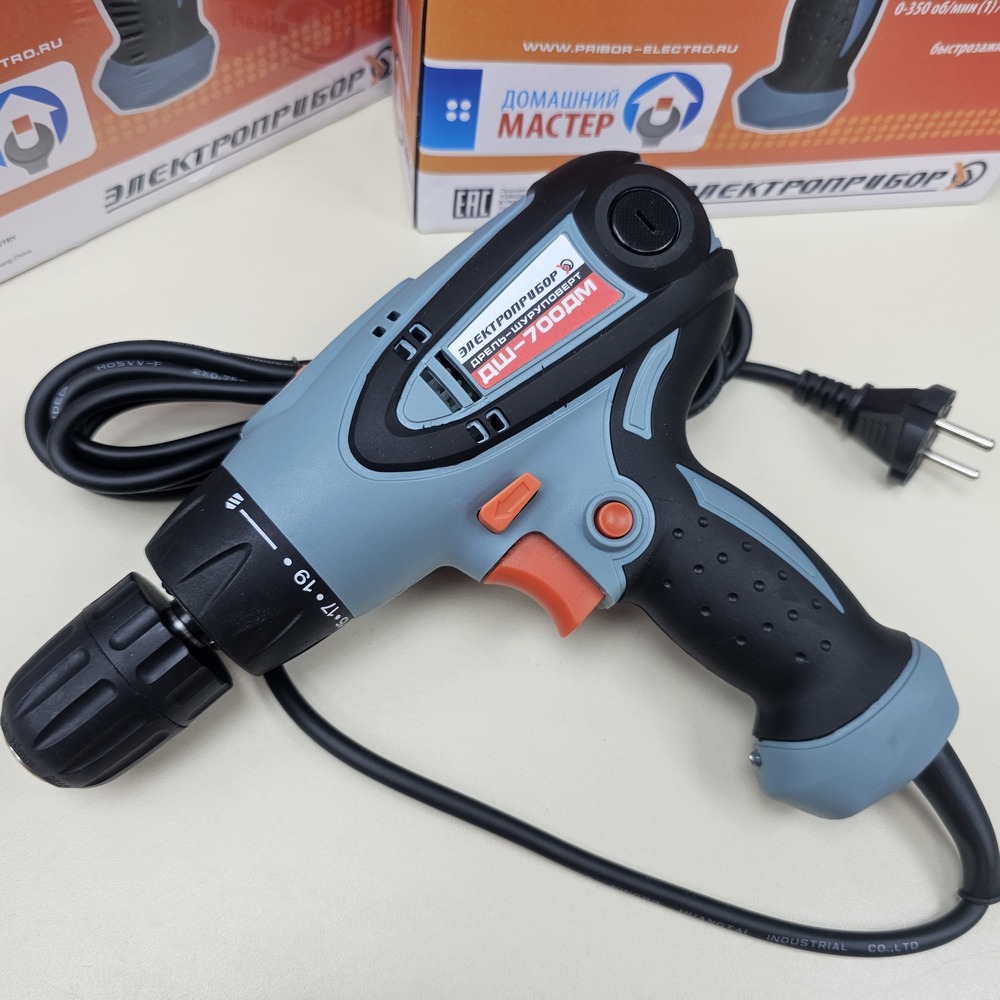 Шуруповерт Электроприбор ДШ-700ДМ Шуруповерт Электроприбор ДШ-700ДМ