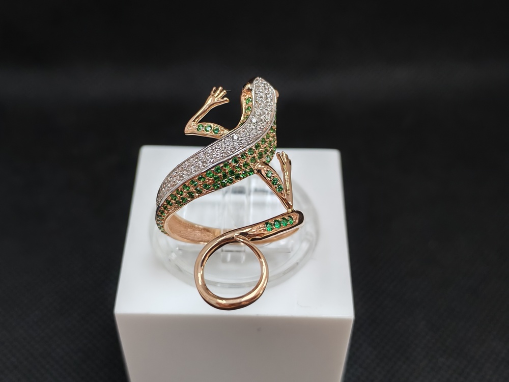 КОЛЬЦО С КАМНЯМИ (Au 585)