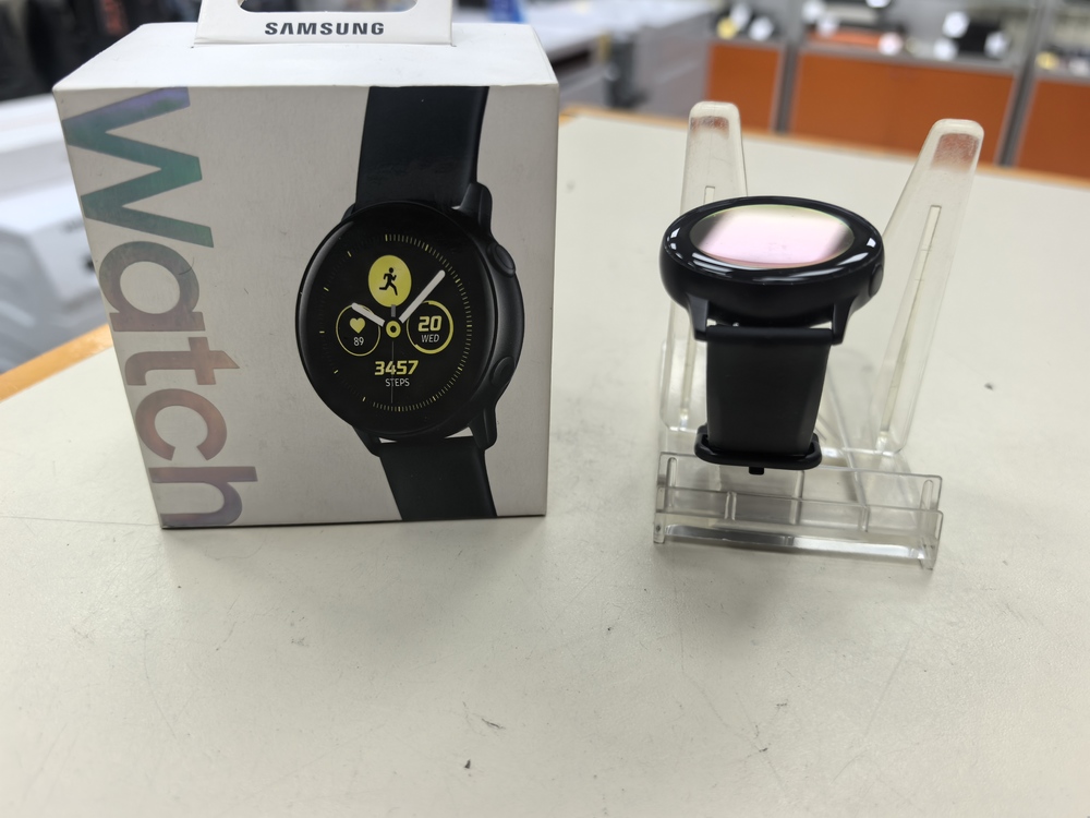 Смарт-часы Samsung Galaxy Watch Active
