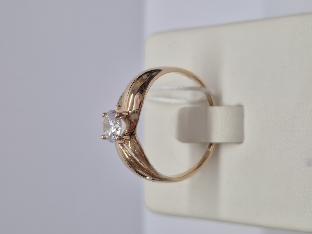 КОЛКМ585 КОЛЬЦО С КАМНЕМ (Au 585)